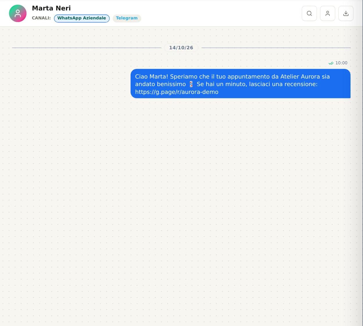 Il messaggio che invita a lasciare una recensione, con un link accorciato fittizio.